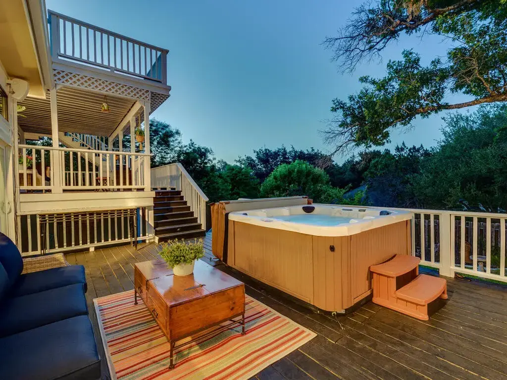 208 Morning Cloud Street, Lakeway