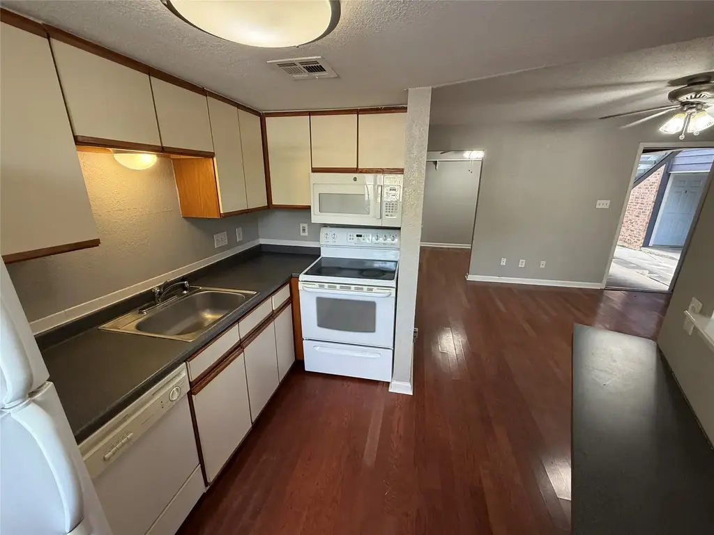 2500 Burleson Road 209, Austin
