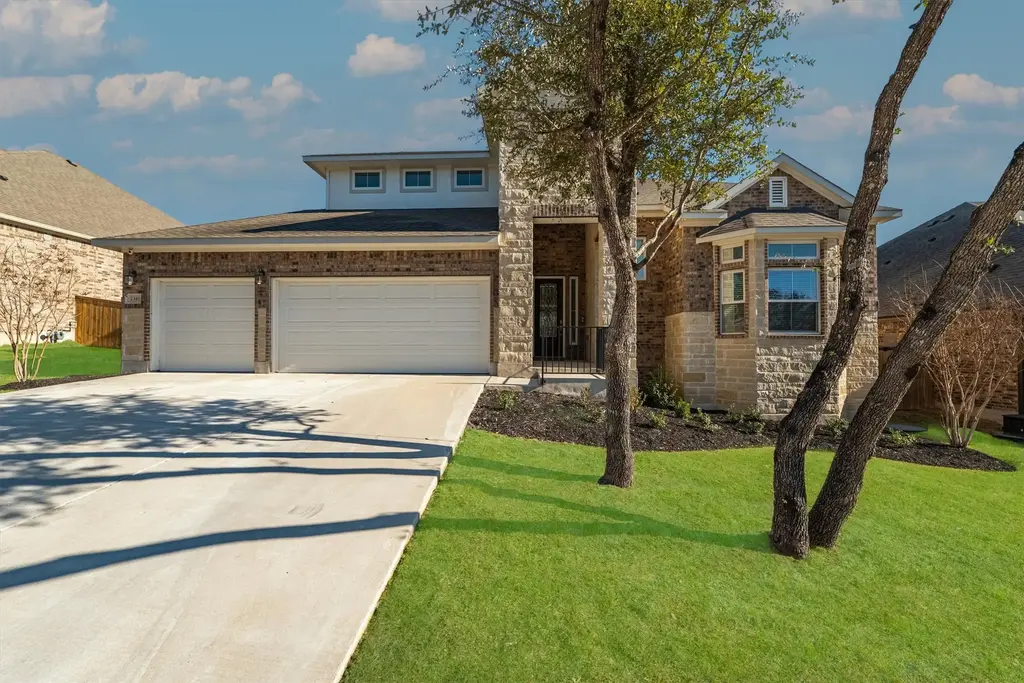 2345 Airport Drive, Leander