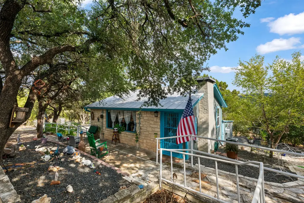 18307 E Lakeview Drive, Jonestown