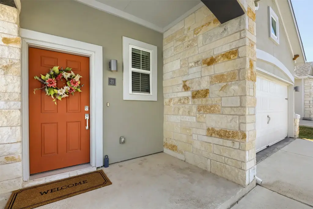 2800 Joe Dimaggio Boulevard 21, Round Rock