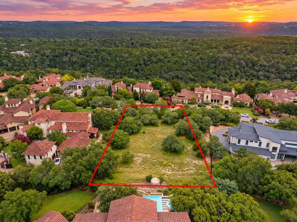 9100 Camelback Drive, Austin
