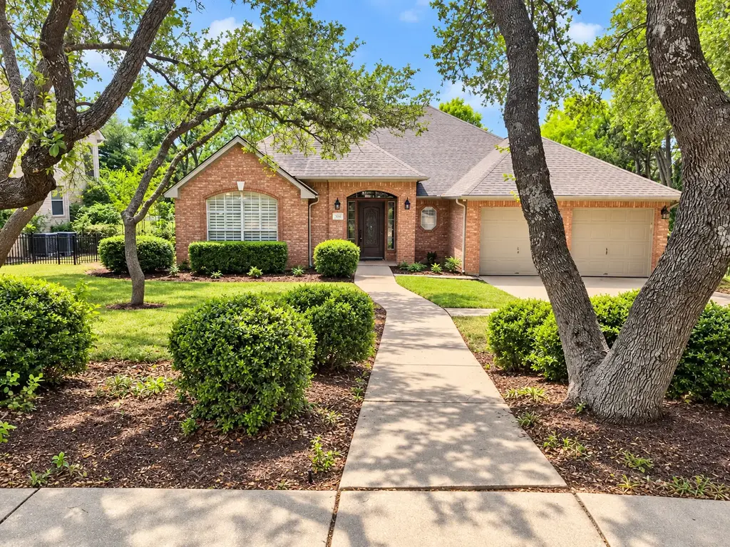 2004 Saint Andrews Drive, Round Rock