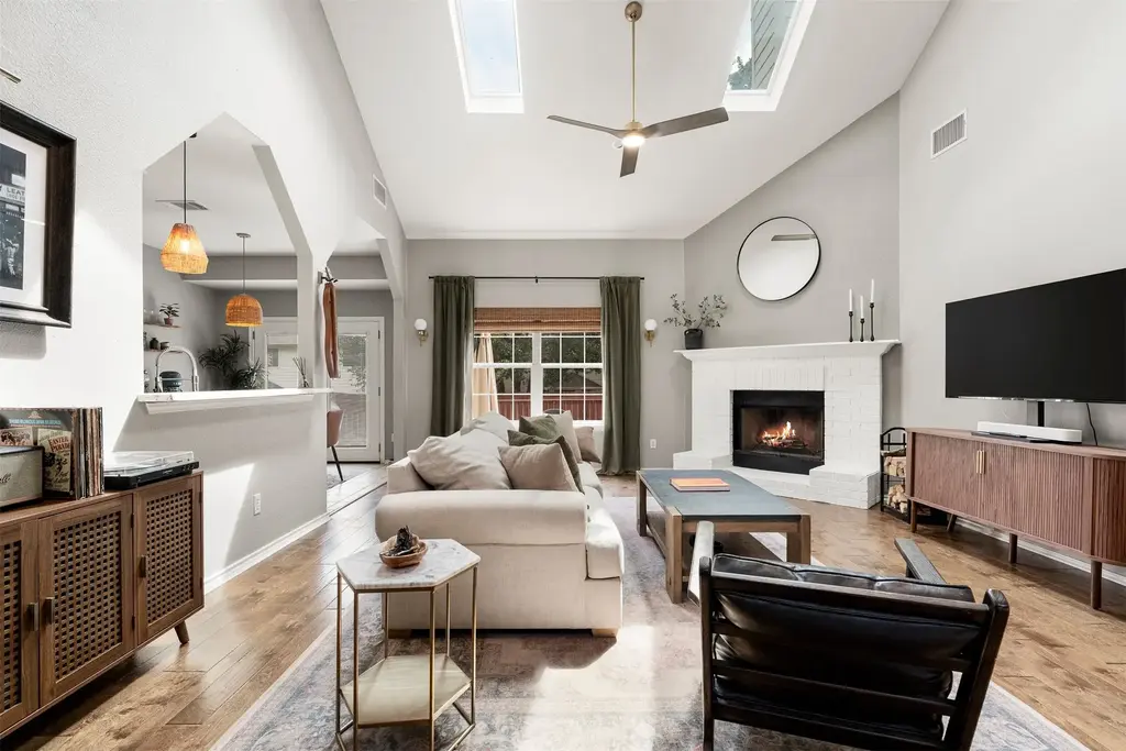 7009 Wandering Oak Road, Austin