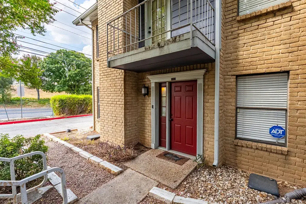 832 Banister Lane 832, Austin