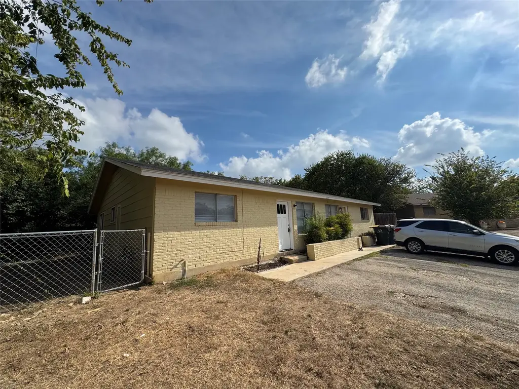128 Coers Circle B, San Marcos