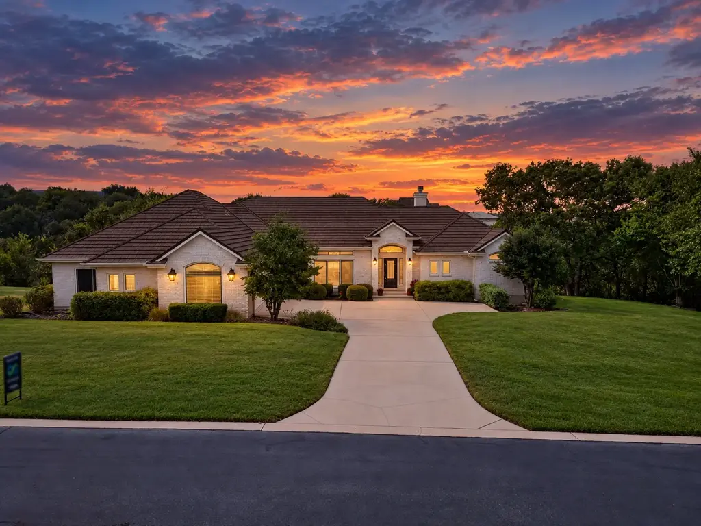 209 Overlook Court, Georgetown