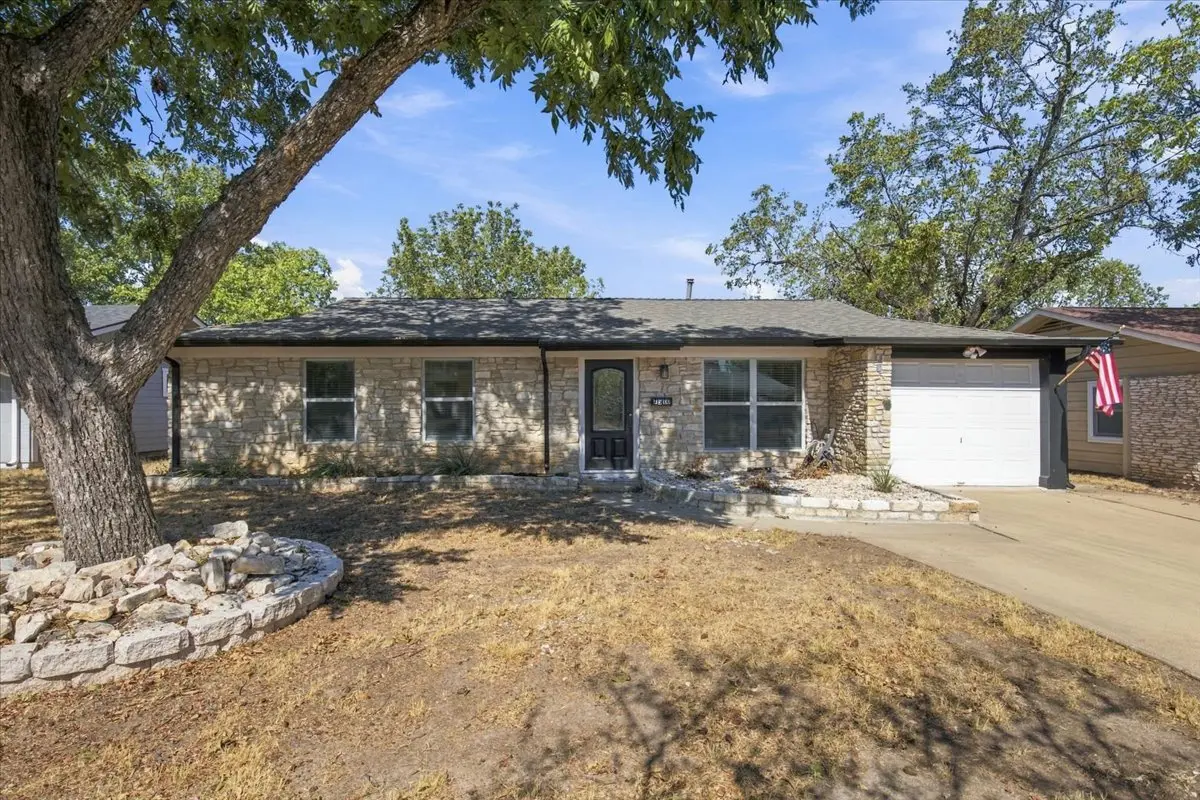 Photo of Listing #1383315