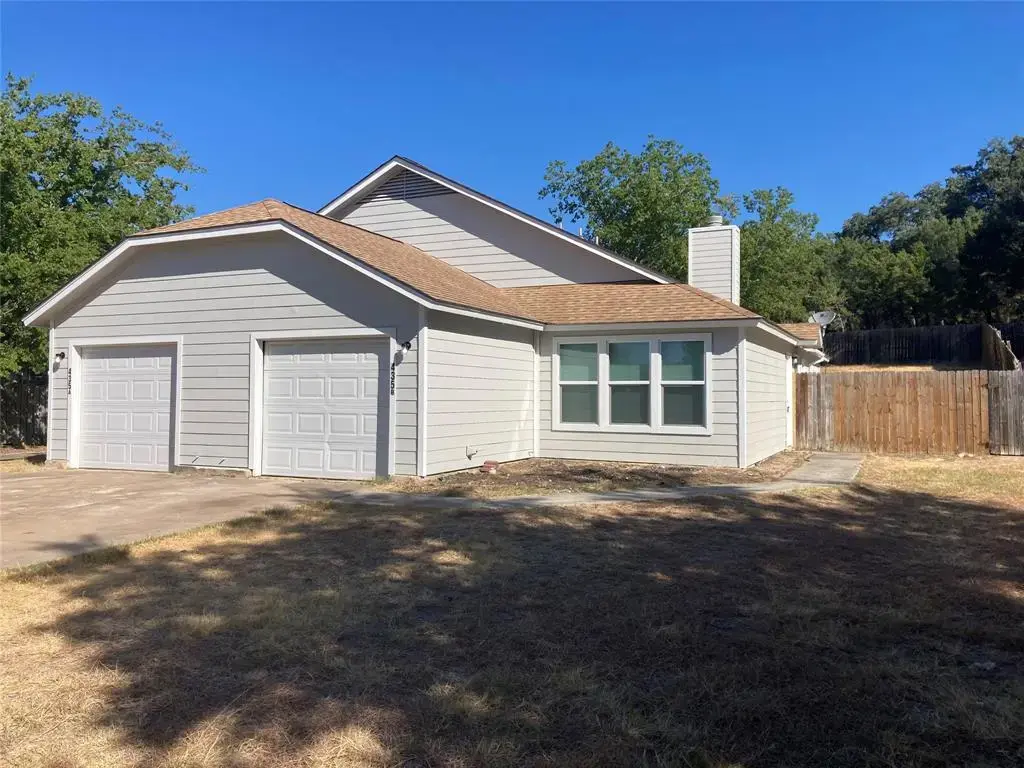 435 Sailmaster Street B, Lakeway