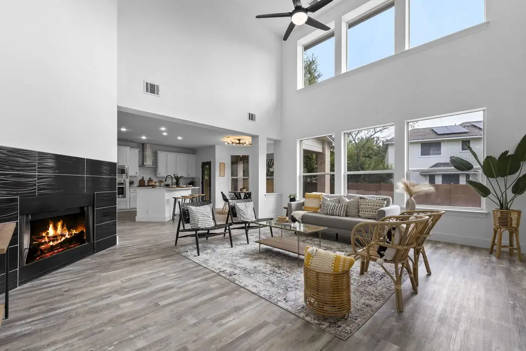 10909 River Plantation Drive, Austin