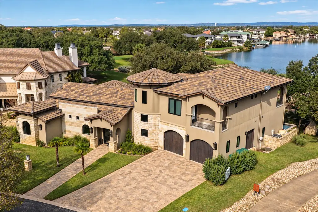 901 Sun Ray, Horseshoe Bay