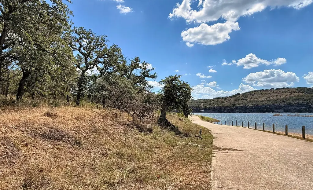 1401 Emerald Road, Lago Vista