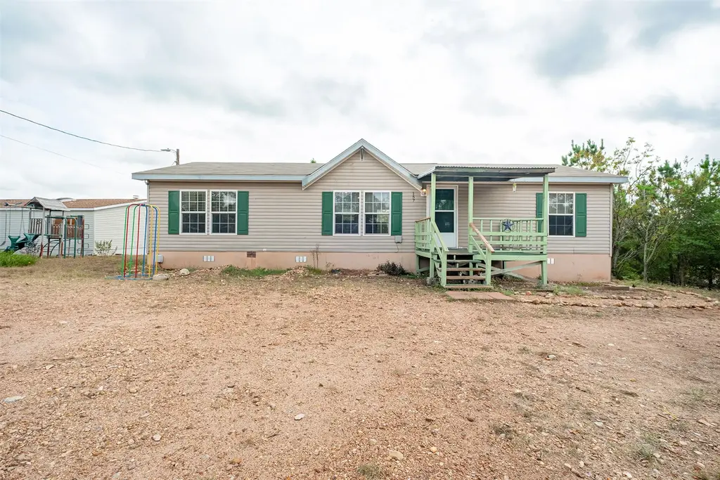 157 Lakeside Drive, Bastrop