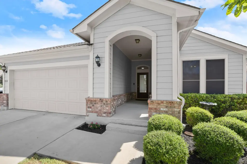 285 Bridgestone Way, Buda