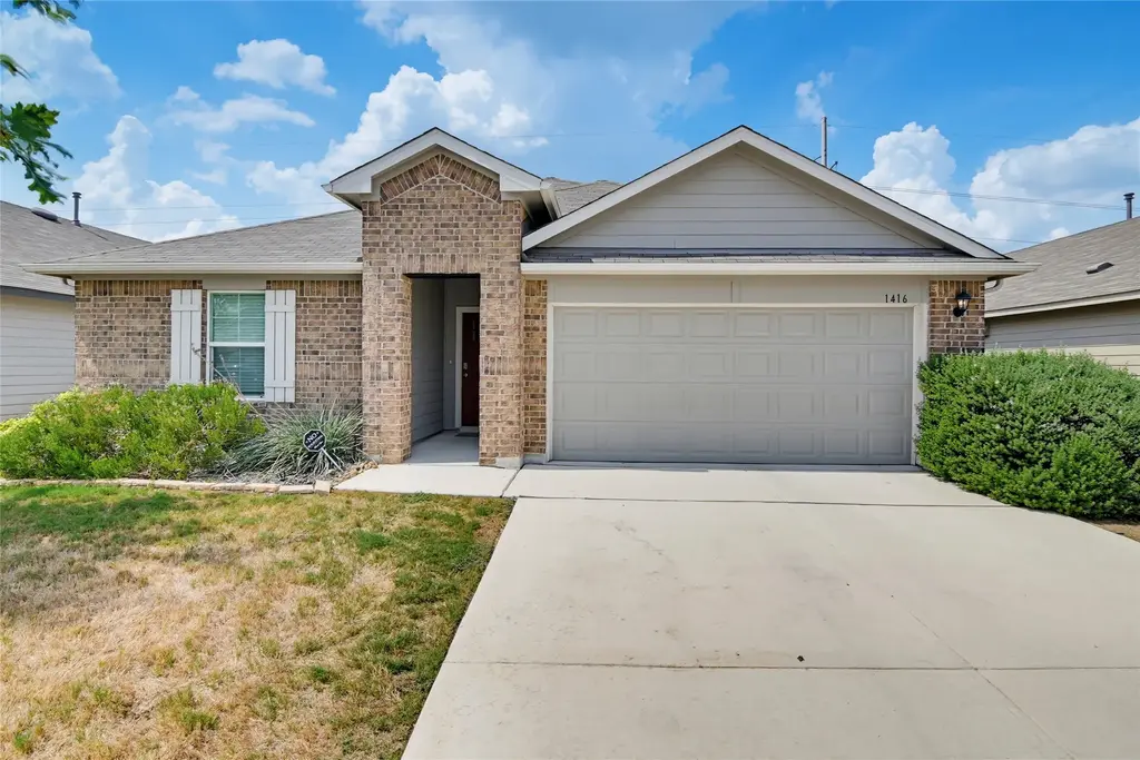 1416 Parkwood, Seguin