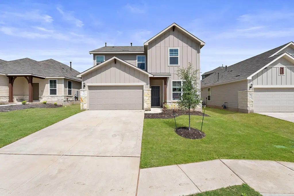 336 Tree Nut Loop, Buda