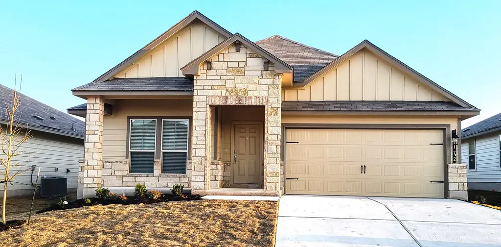 172 Pivot Drive, Taylor