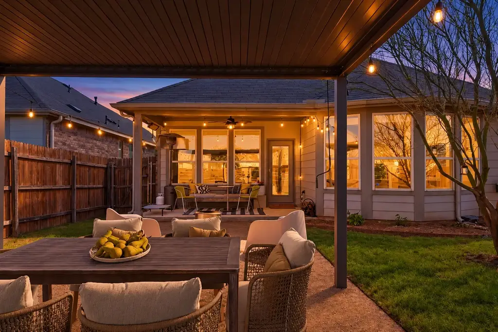 1001 Mccormick Cove, Hutto