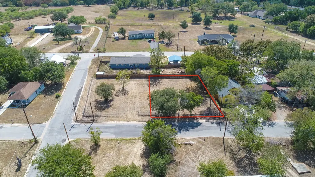 220 Daisy Avenue, Luling