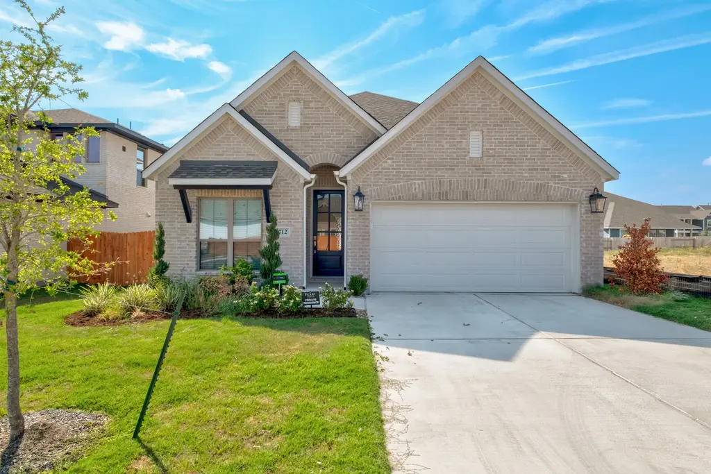 712 Lariat Loop, Liberty Hill