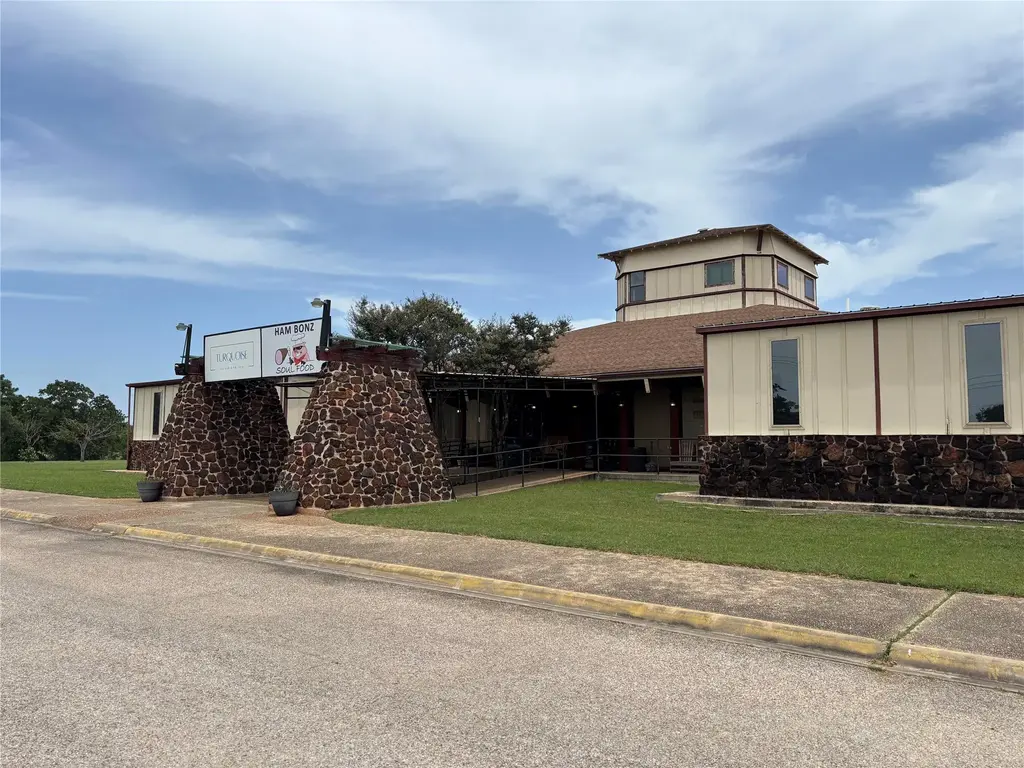 141 Tahitian Dr. Drive A, Bastrop