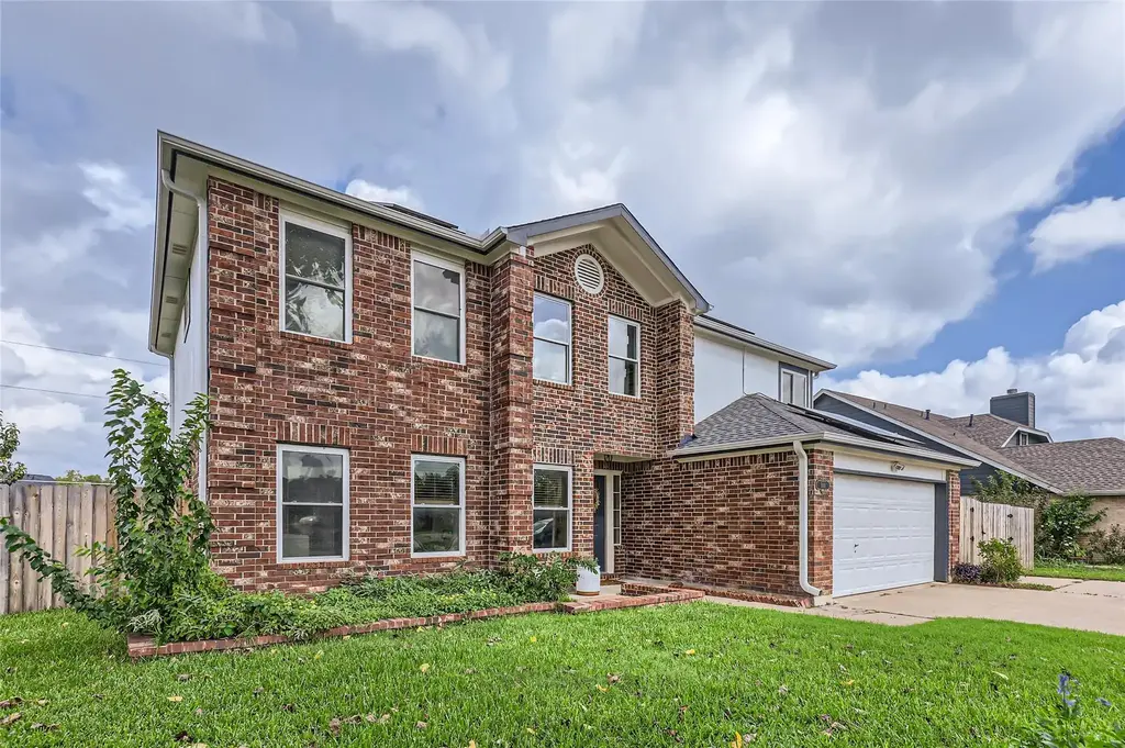 500 Hawthorne Lane, Round Rock