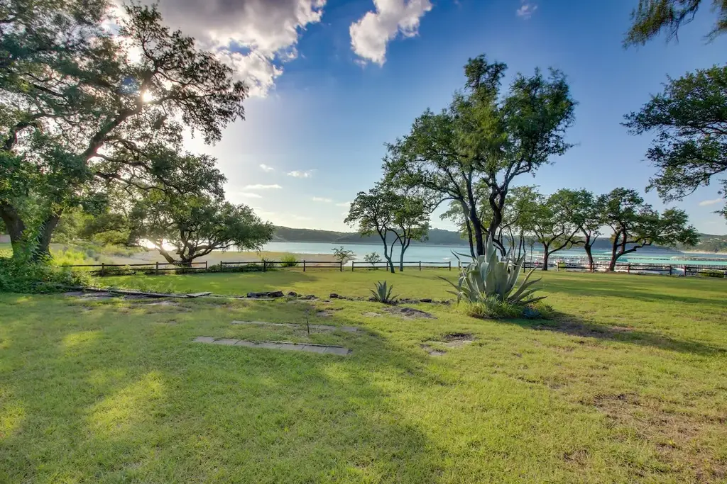 5520 W Beach Circle, Austin