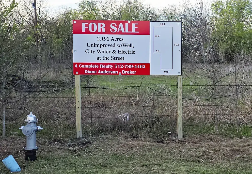 1411 Old Thorndale Road, Taylor
