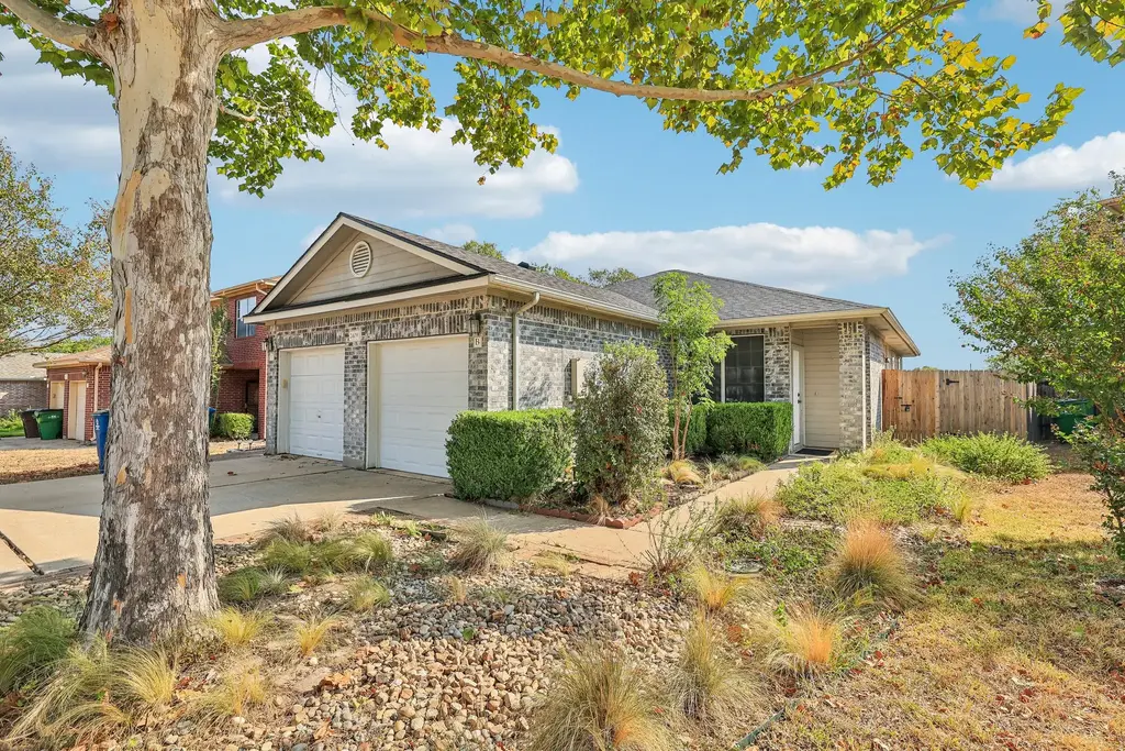 2409b Curry Loop, Round Rock