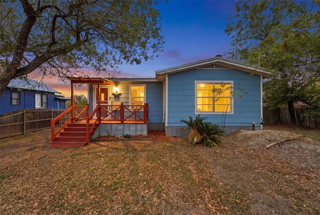 1926 Dreyer Lane, Gonzales