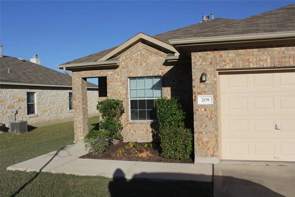 208 Firwood, Kyle