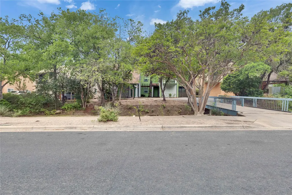 1505 Bridgeway Drive 1, Austin