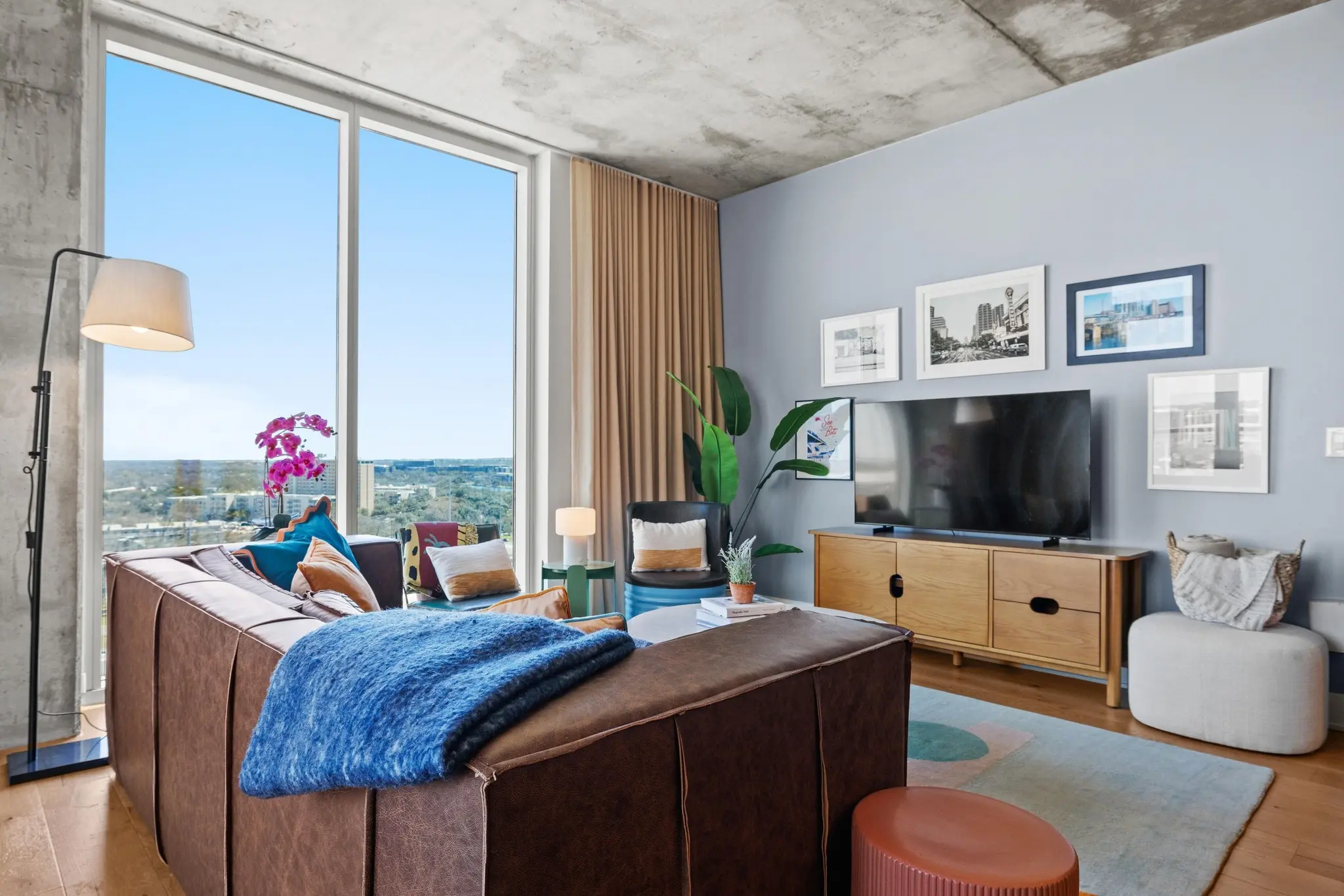 48 East Avenue 1604, Austin