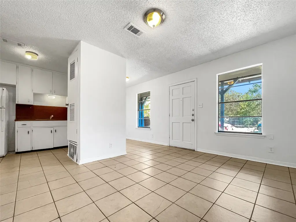 2502 Cecil Drive B, Austin