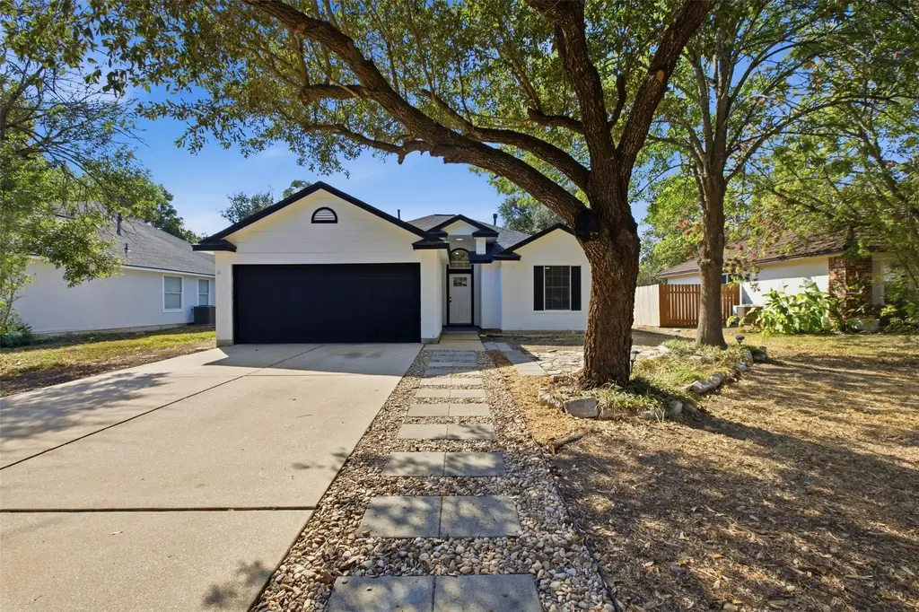 812 Honeysuckle Drive, Leander