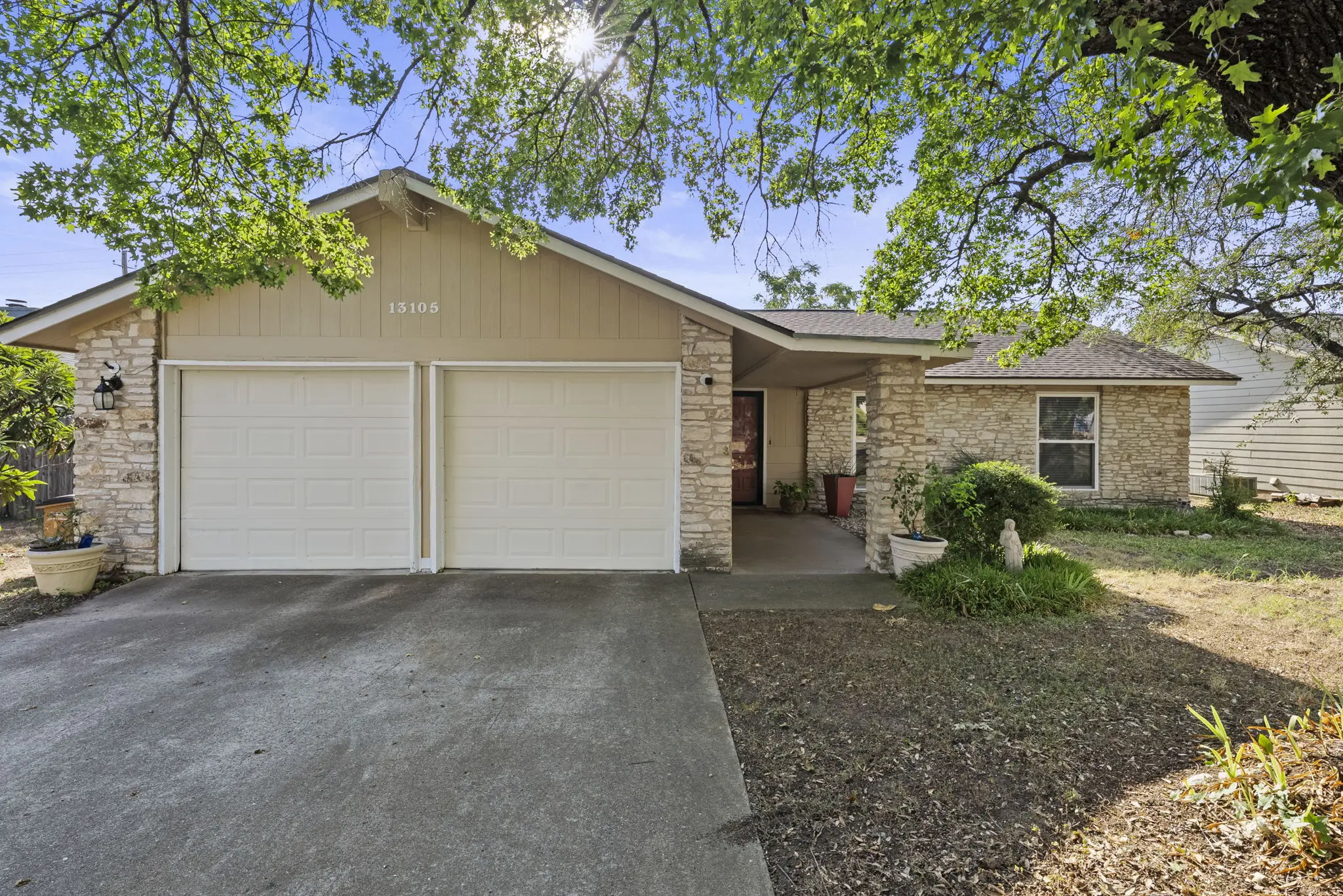 Photo of Listing #1749293