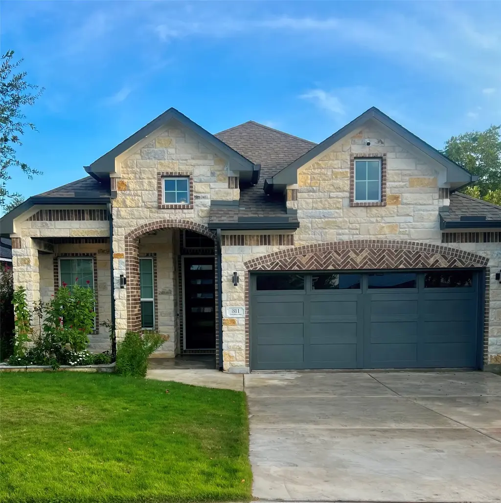 311 Gettysburg Loop, Elgin