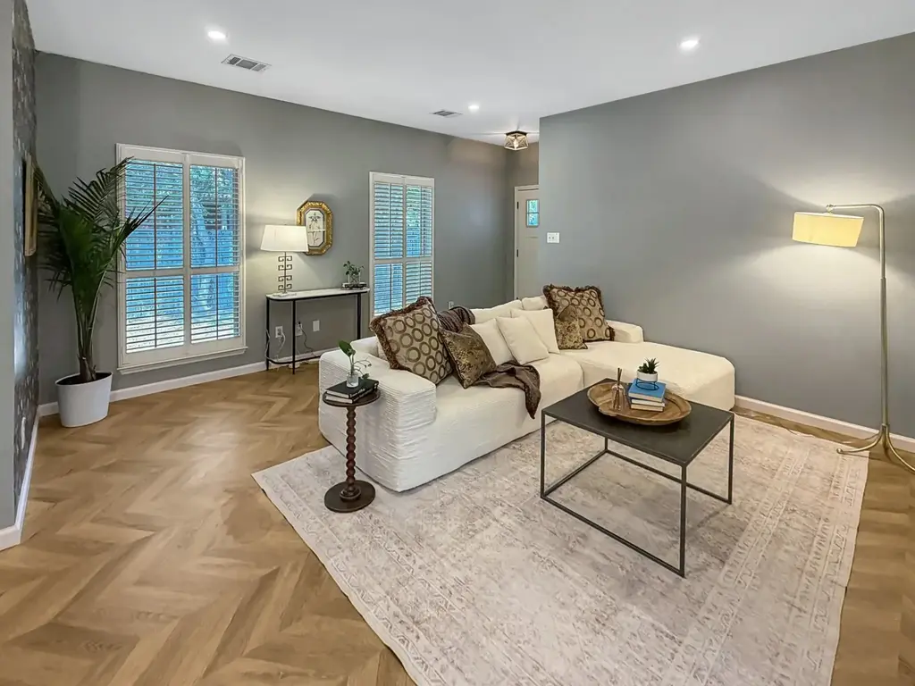 4419 Quicksilver Boulevard, Austin