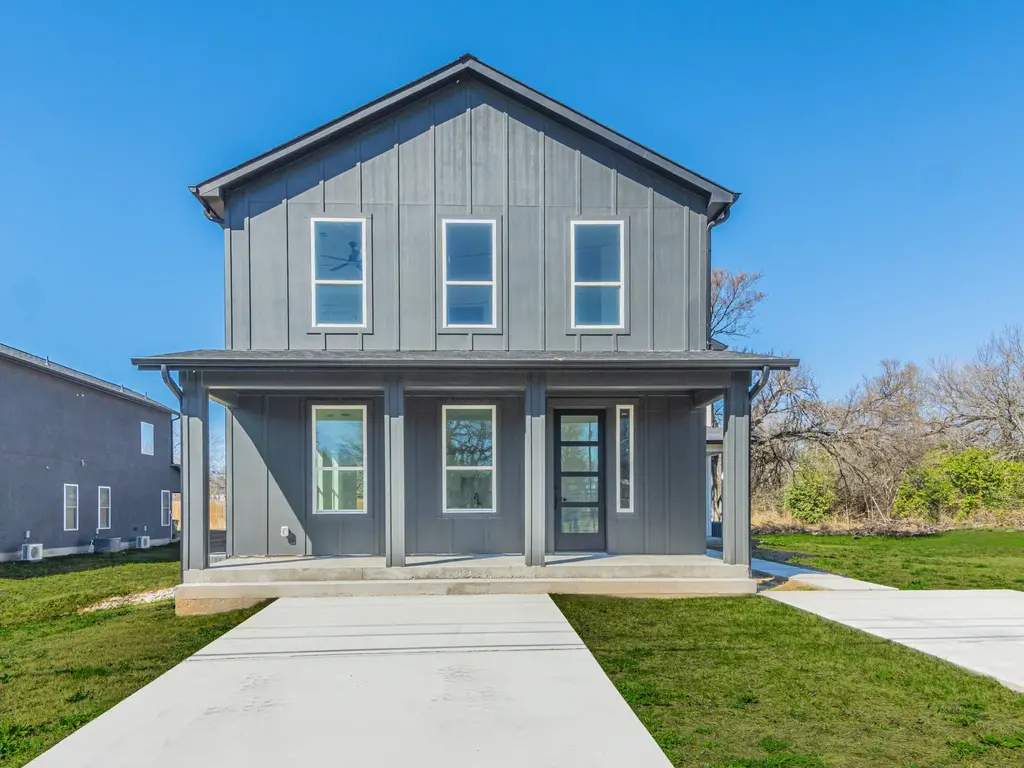 1010 E Marble Street A, Burnet