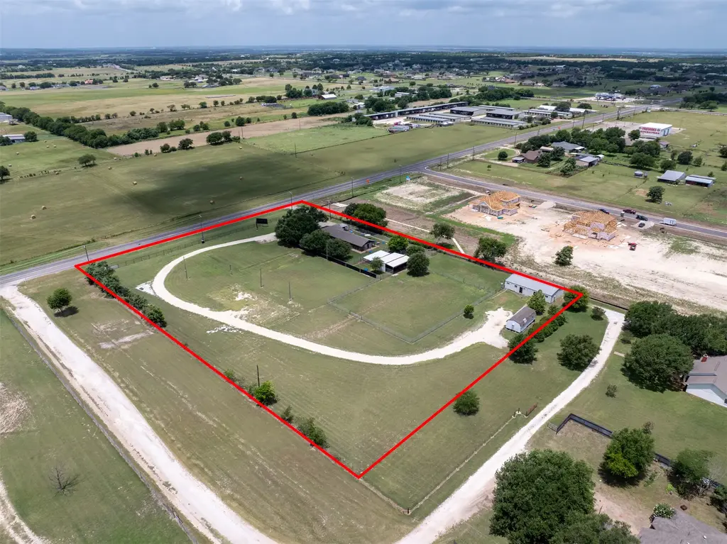 5327 Old Lorena Road, Lorena