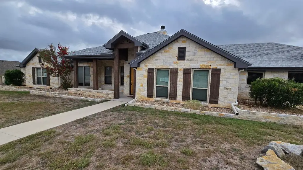 210 Stonehenge Way, Marble Falls