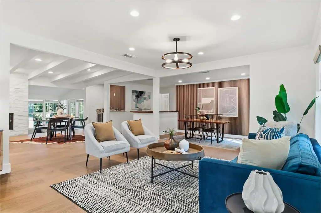 5718 Highland Hills Drive, Austin