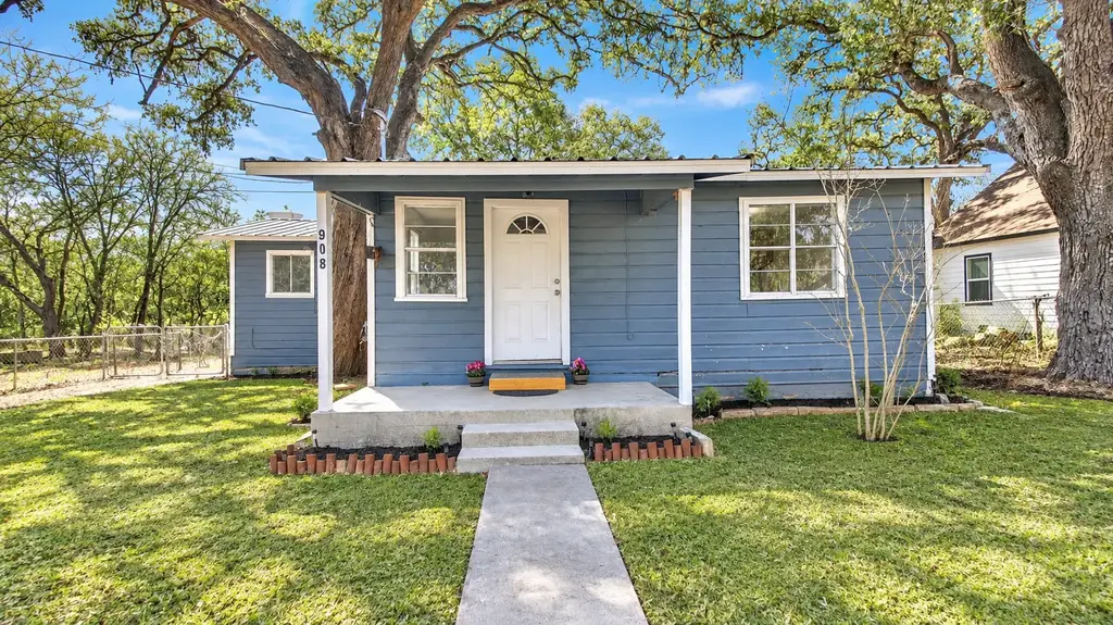 908 Tank Street, Lockhart