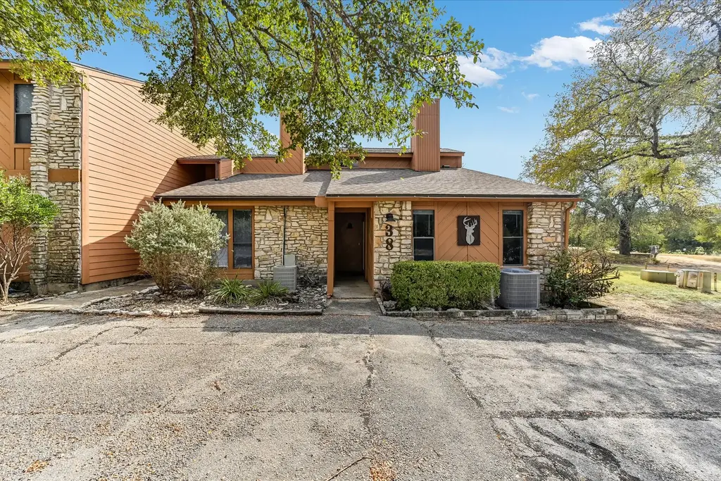 39 Cypress Fairway Village, Wimberley