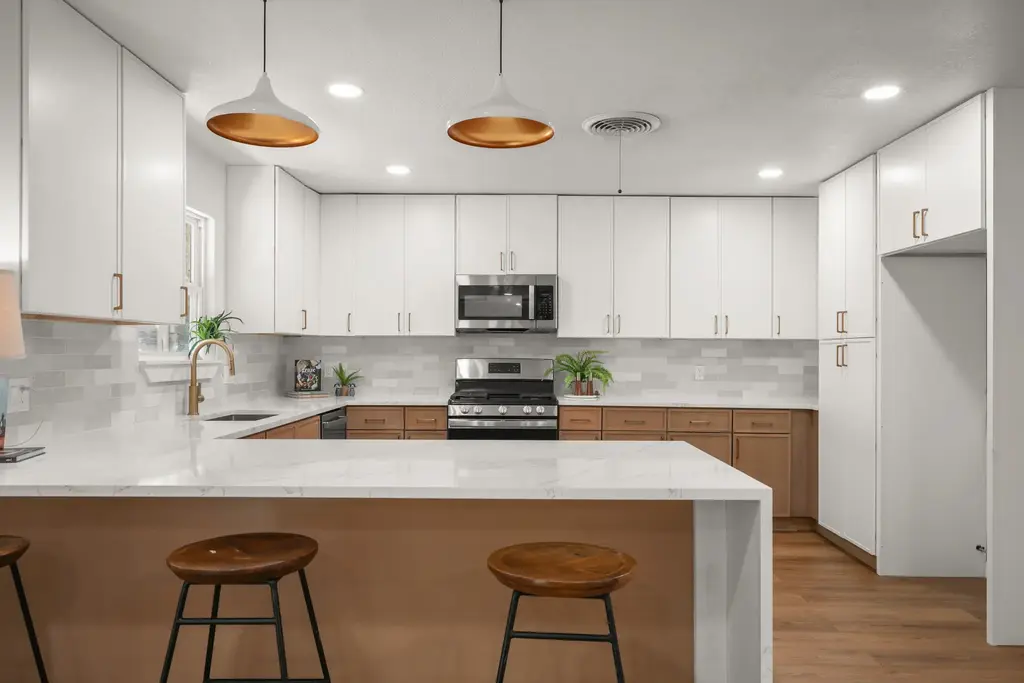 11704 Indianhead Drive, Austin