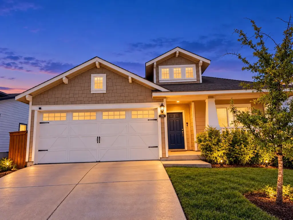 136 Thunder Oak Street, San Marcos