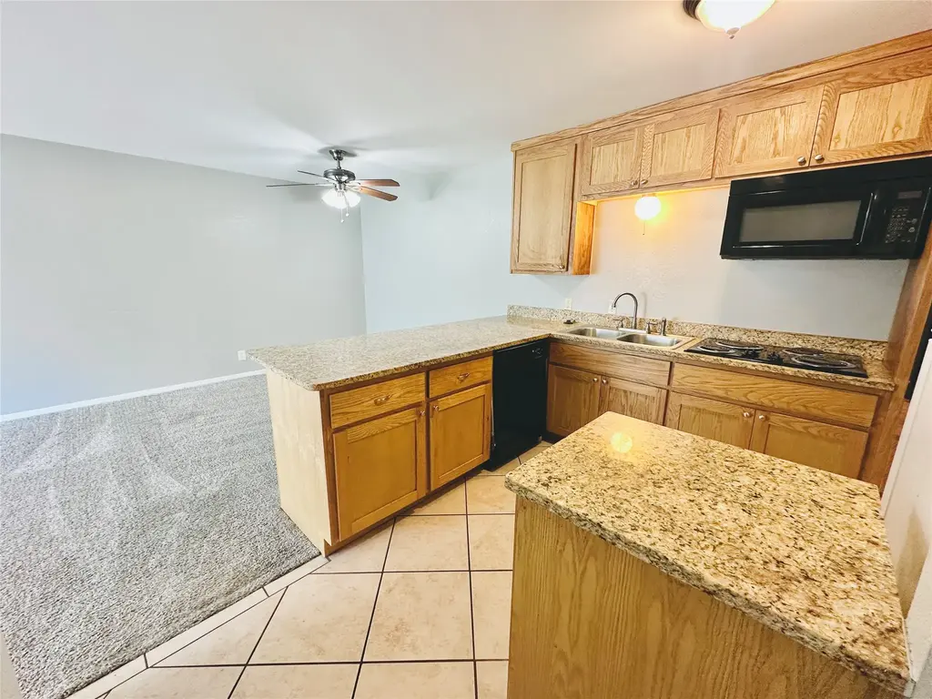 601 W 11th Street 225, Austin