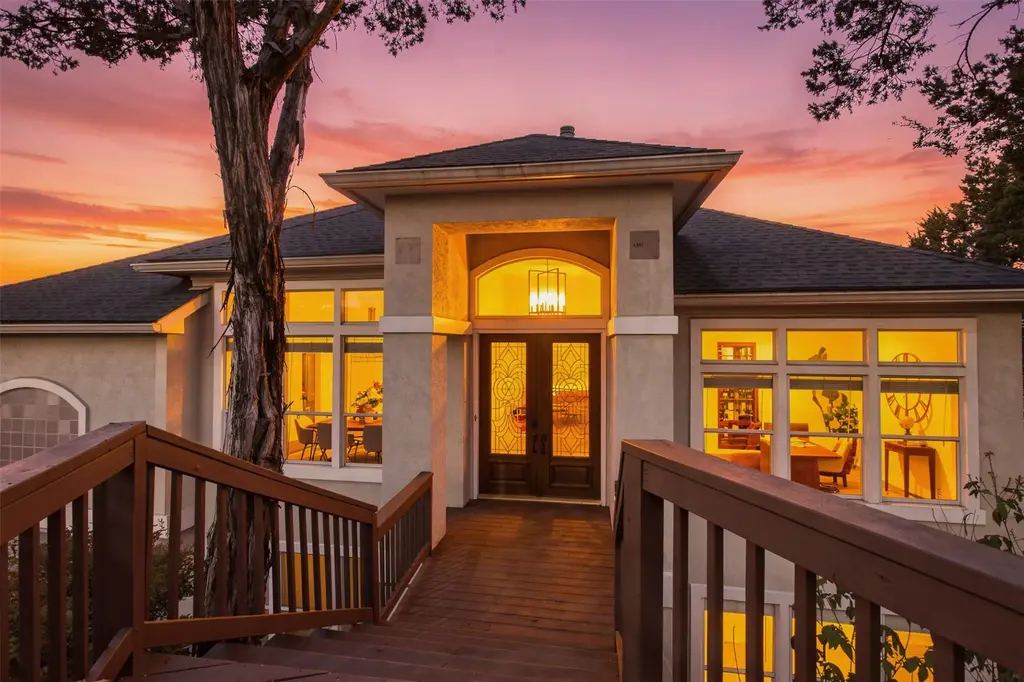 7008 Deepwood Drive, Lago Vista