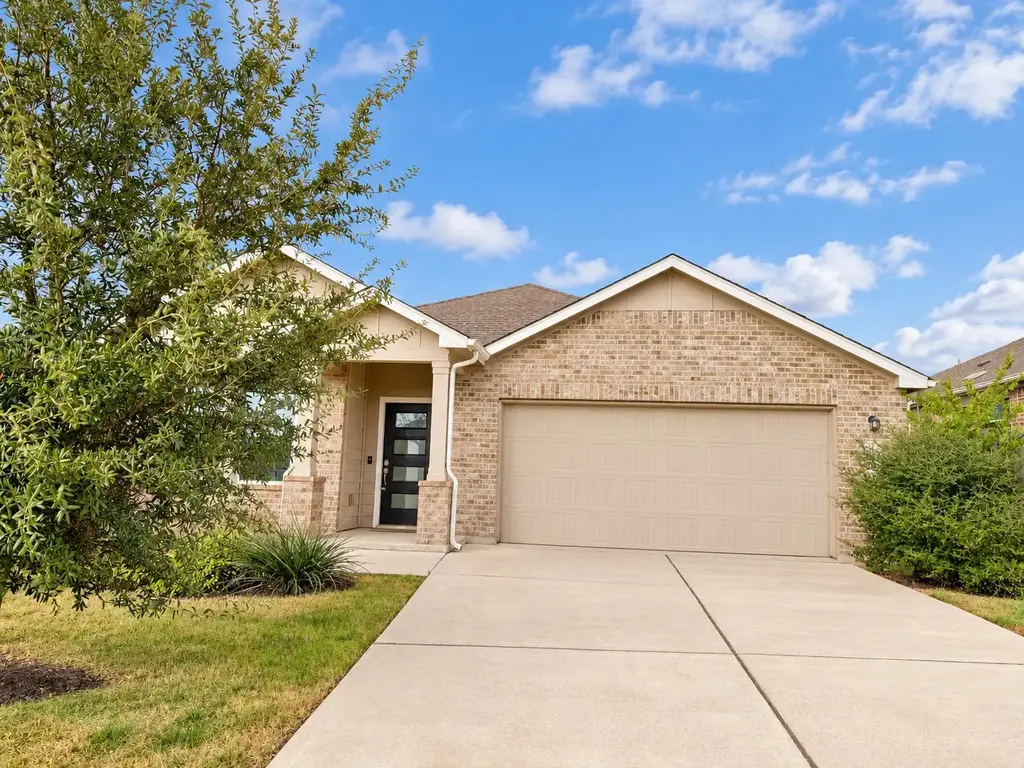 15400 Summer Ray Drive, Del Valle