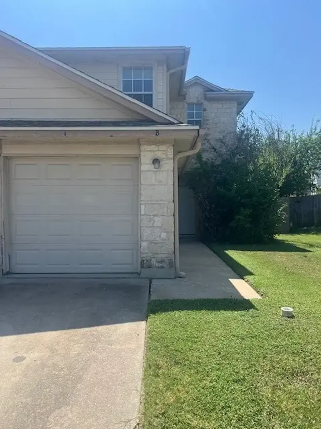 1101 Christopher Avenue B, Round Rock